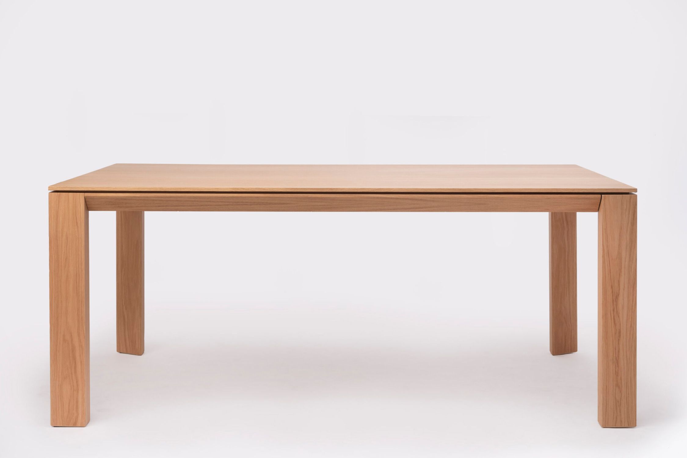 Iru Table Extendable