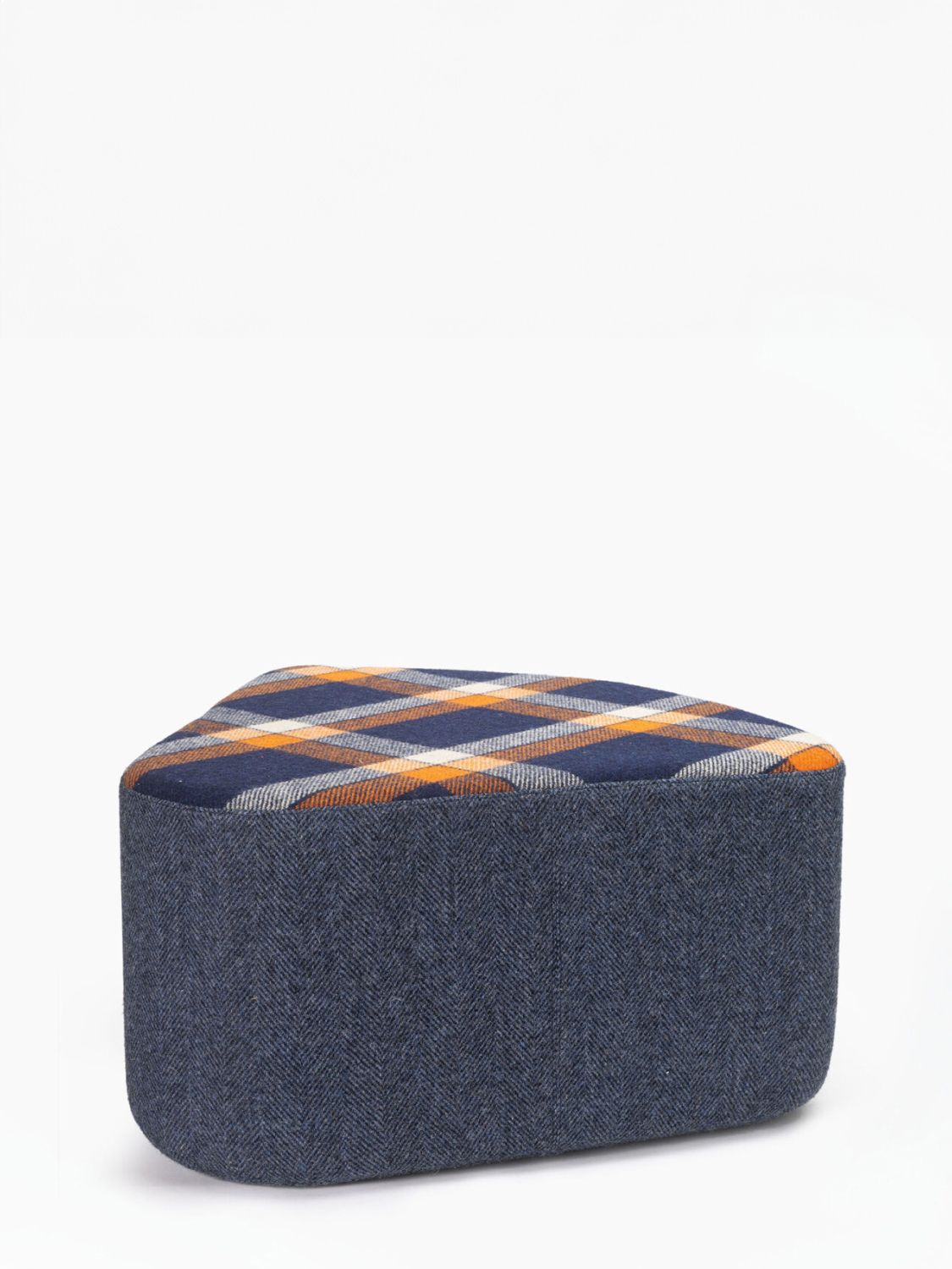 Aia H30 Puf + Harris Tweed